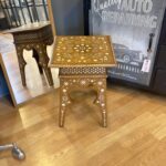 Indisk/italiensk pall/bord med intarsia