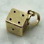 HÄNGE, 18k guld, 0,9g