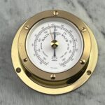 Vintage barometer mässing