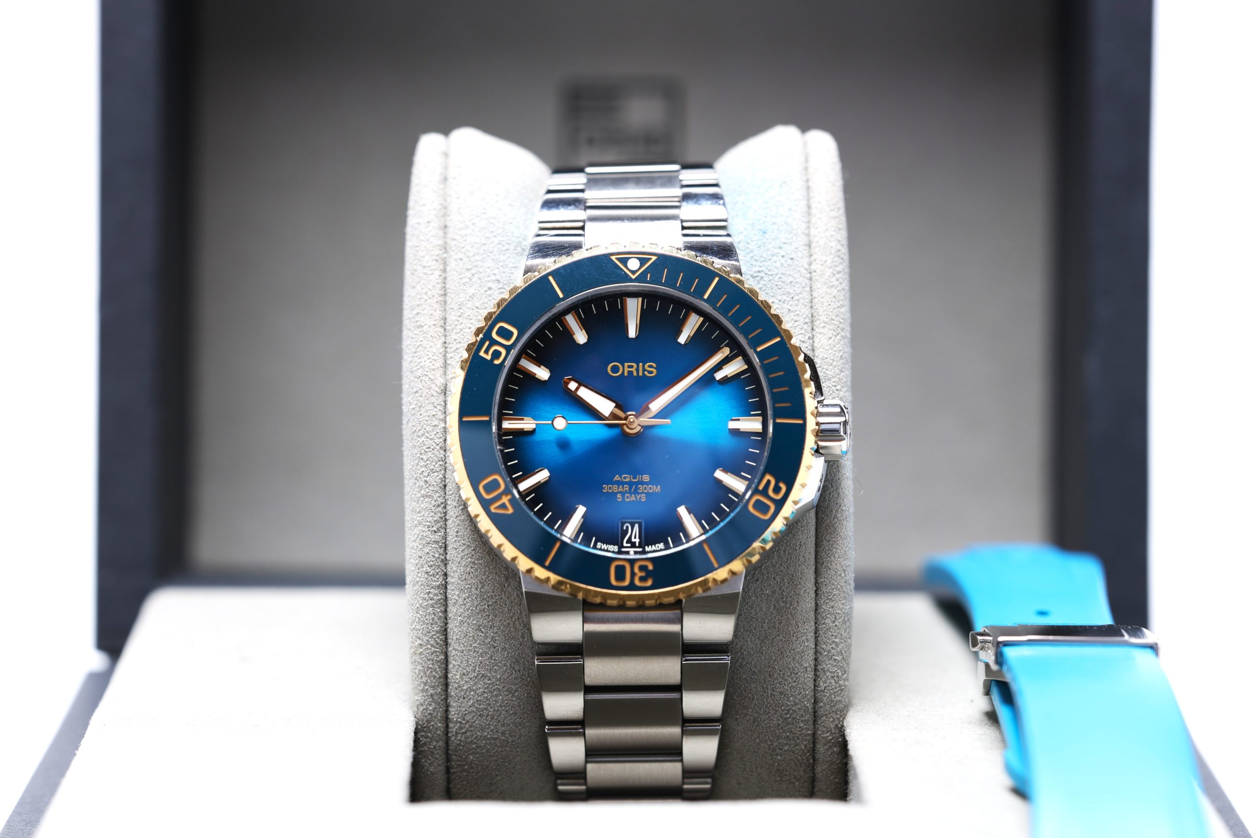oris2 Oris Aquis Date - Bild 1